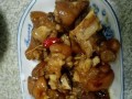 如何以踏雪猪蹄的做作美食（传统美味，简单易做，独具特色）