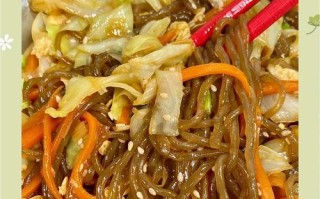 如何烹饪美味可口的洋白菜炒粉丝（健康营养的家常菜谱）