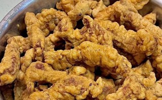油炸小酥肉制作技巧（掌握这些技巧，让你做出口感酥脆、口味美妙的油炸小酥肉）