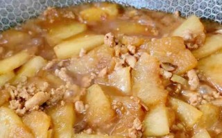 轻盈健康的素食佳肴——素烧冬瓜丝（清爽可口的夏日美食，冬瓜入菜提神解暑）