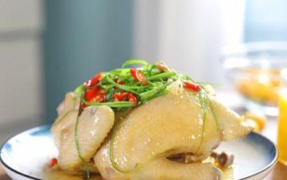 品味文昌鸡的美味（传统烹制与创新口感）
