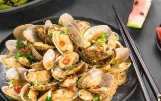 蒜香花甲的制作方法（一道简单又美味的海鲜佳肴）