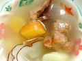 猪肺排骨海底椰汤的做法（让家人欣喜的美食）