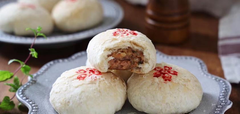 印花糯月饼，独特的中秋佳节美食（用心制作，品味传统佳节；精致造型，独树一帜的美味体验）-第2张图片-美味行家