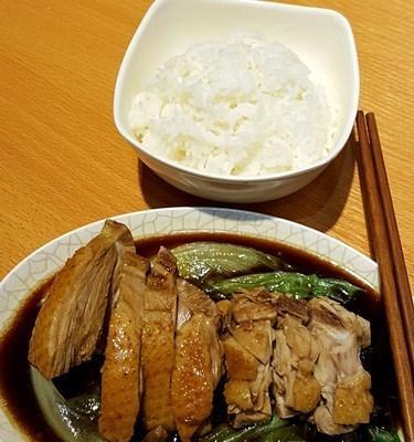 土豆咖喱鸭肉饭的做法（香气四溢，口感丰富的美味佳肴）-第2张图片-美味行家