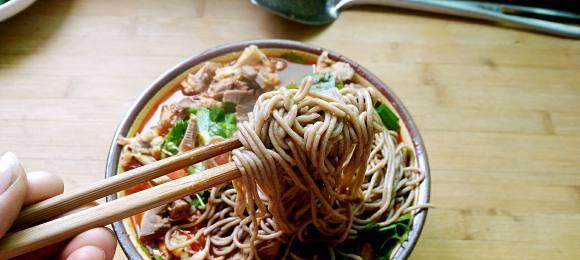 用羊肉制作美味的稍子（传统美食，口感鲜美，健康营养）-第3张图片-美味行家