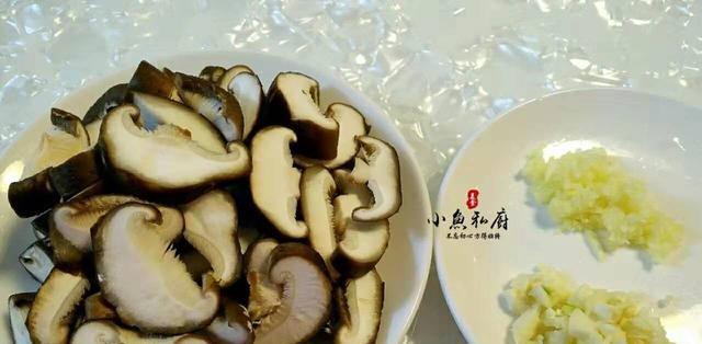 轻松制作微波炉酱油鸡蛋（家庭自制美味早餐的最佳选择）-第1张图片-美味行家