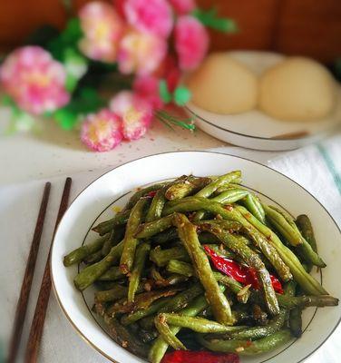 美味又健康的肉香四季豆（让你爱上吃蔬菜的做法）-第3张图片-美味行家