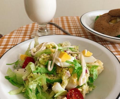 柚子鸡丝沙拉——健康美味的夏日食谱（清新爽口的沙拉，配上柚子的甜香，让你欲罢不能）-第2张图片-美味行家