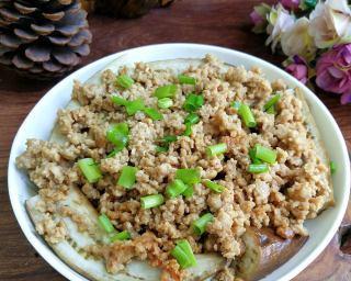 肉末烩蒸茄，口感鲜美（家常小炒，健康美味；茄子肉末相伴，鲜香入味）-第1张图片-美味行家