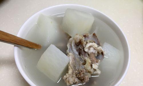 营养美味的雪梨萝卜排骨汤（家庭自制汤品，）-第3张图片-美味行家