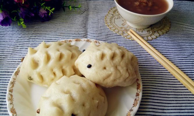 小刺猬豆包的制作方法（做出可爱又美味的小刺猬豆包，轻松操作！）-第3张图片-美味行家