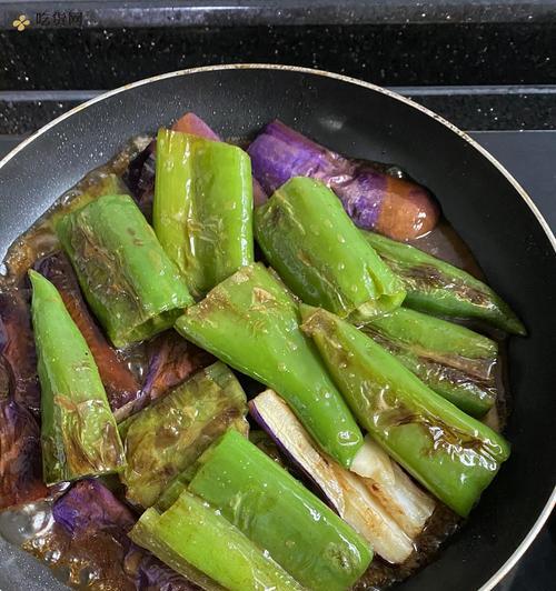 烧烤美食之虎皮尖椒泥（用最简单的方作出口感极佳的烤虎皮尖椒泥）-第1张图片-美味行家