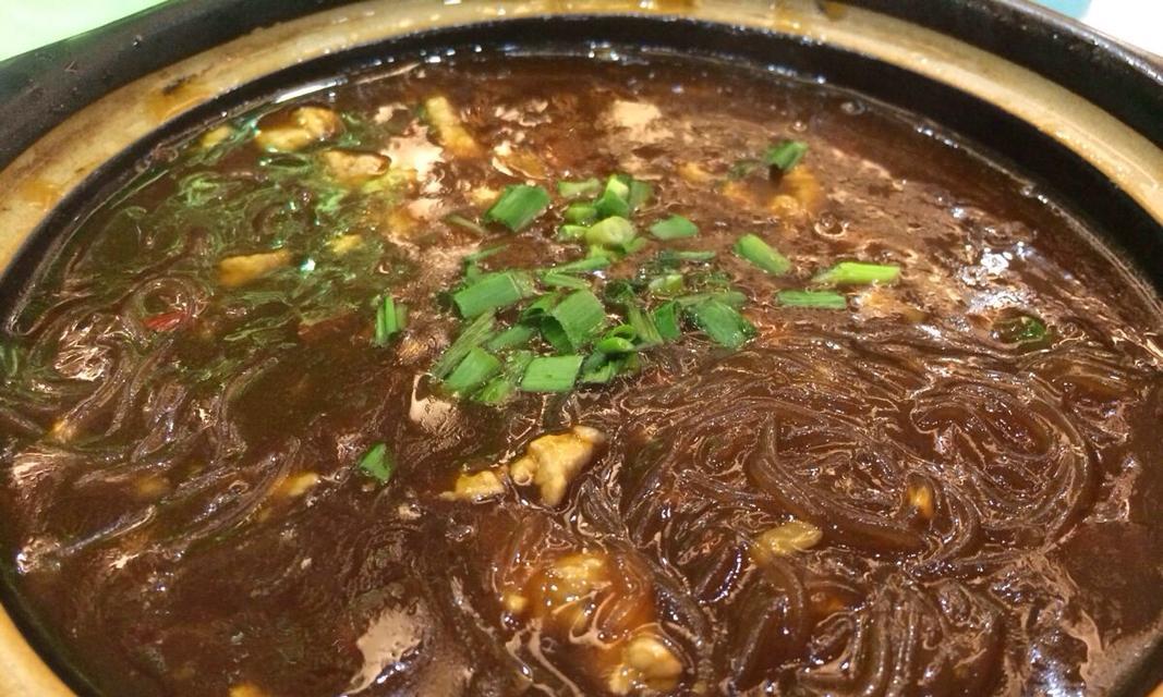 以肉未粉丝豆腐煲为主的家常菜做法（肉未和豆腐的完美搭配，让你回味无穷）-第1张图片-美味行家