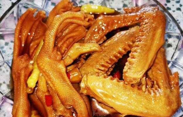 美味腌鸭爪的制作方法（一次成功的秘诀及美食体验）-第2张图片-美味行家