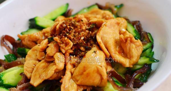 美味健康的以西蓝花蚝油嫩鸡片（15个小窍门教你制作口感绝佳的鸡肉佳肴）-第1张图片-美味行家