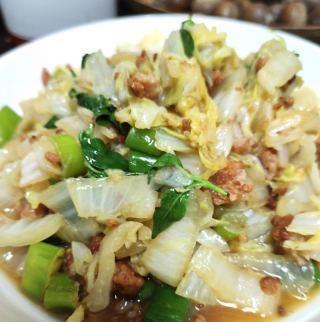 美味可口的肉末白菜做法（以新鲜白菜和猪肉制作的美食，让你胃口大开）-第2张图片-美味行家