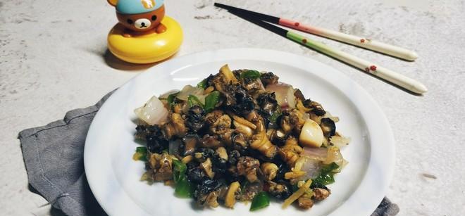 沙茶炒螺肉的家常做法（口感鲜美，香气四溢的海鲜佳肴）-第1张图片-美味行家