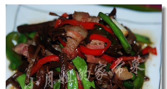 香辣茶树菇，一道美味佳肴（以茶树菇为主角的香辣佳肴，让你爱不释口）-第3张图片-美味行家