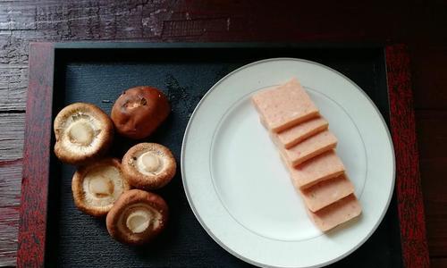 午餐肉蒸豆腐，口感鲜美！（以午餐肉为主角，加入豆腐的做法，简单易学！）-第3张图片-美味行家