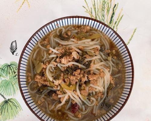 酸菜肉丝米粉汤的做法大全（原汁原味的家常美食，让你品尝家乡的味道）-第3张图片-美味行家