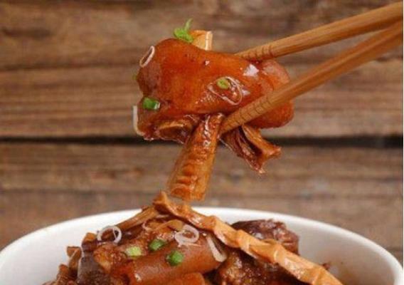 美食天堂之筍干炆咸五花腩（如何烹饪出口感鲜美的筍干炆咸五花腩）-第1张图片-美味行家