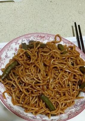 家常美味——豌豆焖面（做法简单，味道绝妙）-第1张图片-美味行家