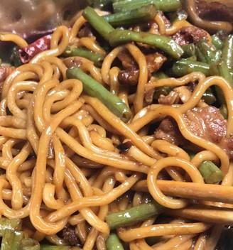 家常美味——豌豆焖面（做法简单，味道绝妙）-第3张图片-美味行家