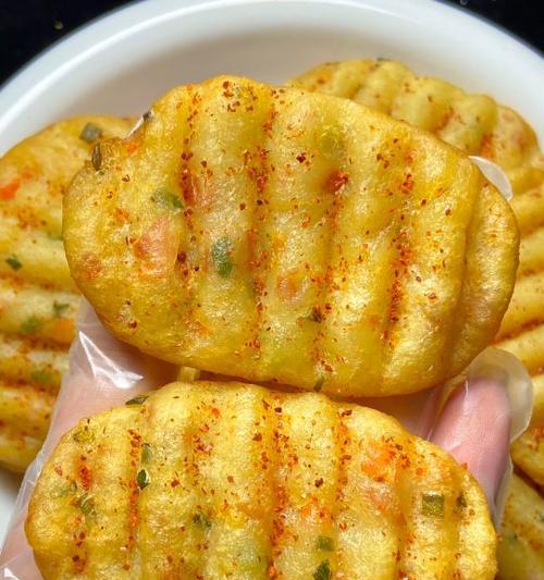 美味蔬菜饼的制作方法（掌握土豆饼和胡萝卜饼的做法，让你一次学会两种美味）-第1张图片-美味行家