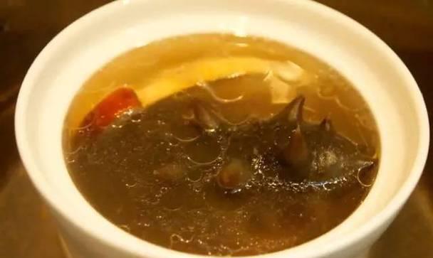 松茸新西兰花胶汤的家常制作方法（以松茸、新西兰花和胶汤为主要食材，汤味鲜美，营养丰富）-第1张图片-美味行家