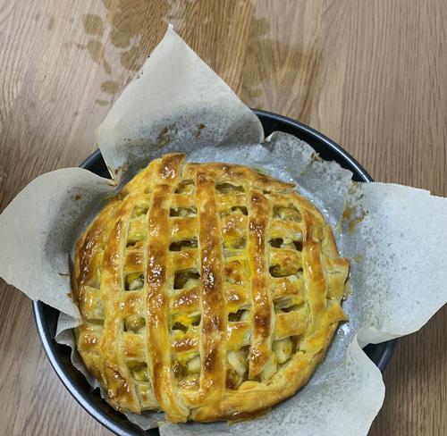 叶状苹果派的制作方法（学会制作叶状苹果派，享受美味的视觉与味觉盛宴）-第2张图片-美味行家