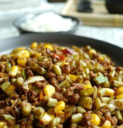 美味肉丁豆角的做法（掌握关键步骤，轻松烹饪）-第3张图片-美味行家