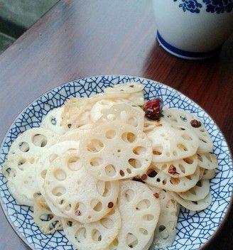 学会做小炒藕片，味道媲美大厨（家常菜必备，简单易学的小炒藕片做法）-第1张图片-美味行家