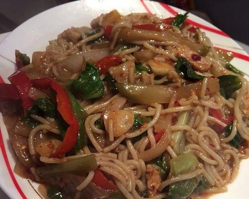 美味小炒米粉的制作方法（传统做法让您尝到家的味道）-第1张图片-美味行家