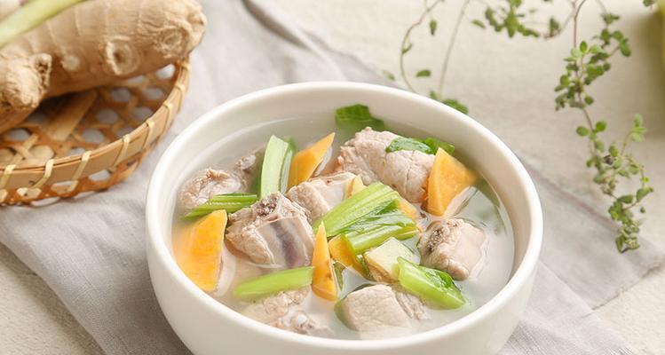一碗暖心八爪鱼春菜汤（以同骨八爪鱼为主角的家常汤菜）-第1张图片-美味行家