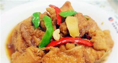 学会做小酥肉，享受美食的乐趣（掌握小酥肉的制作技巧，为家人献上美味佳肴）-第2张图片-美味行家