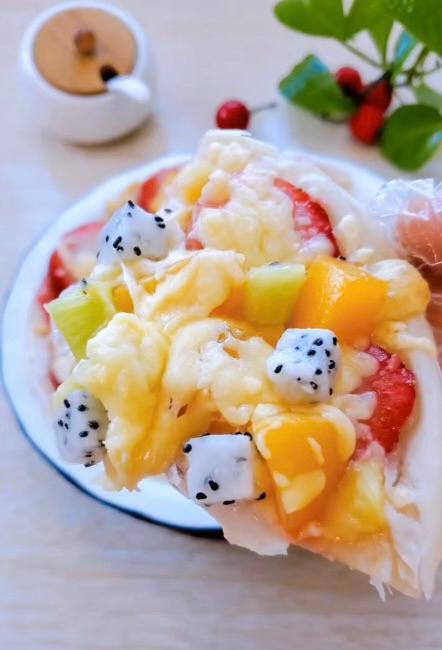 夏威夷水果披萨的做法（健康美味的夏日午餐）-第3张图片-美味行家