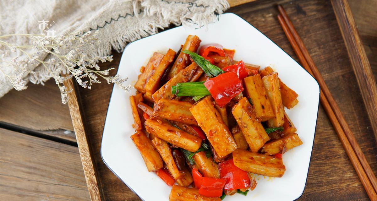 尝鲜辣莲藕钵，细品鲜辣美味（家庭美食，下厨必备）-第2张图片-美味行家