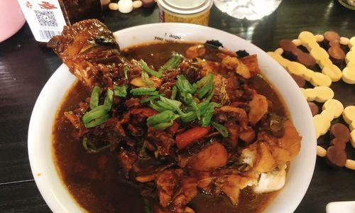 蒸鲩鱼尾的美味做法（香气四溢，肉质鲜嫩，鲩鱼尾的健康烹饪）-第1张图片-美味行家