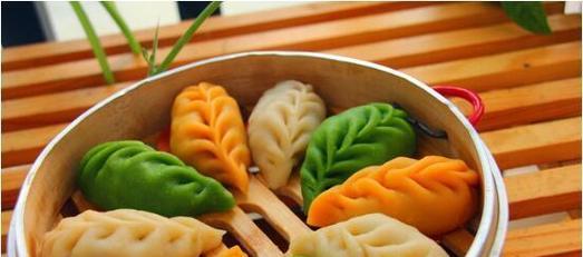 三色饺子的制作方法（用不同颜色粉制作独具特色的美食）-第2张图片-美味行家