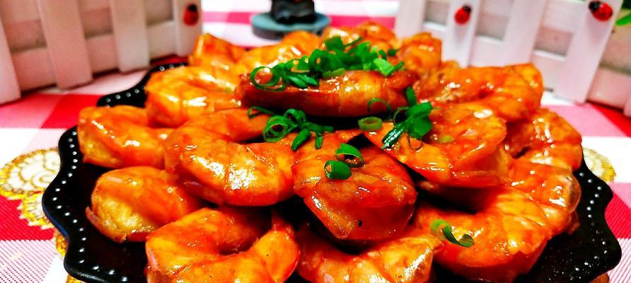 煮出美味，享受生活——以向大厨之油焖虾为主题的烹饪指南（一道简单易学的海鲜菜肴，不容错过的口感）-第3张图片-美味行家