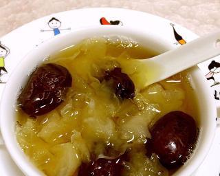 健康生活，从养生银耳羹开始（养生银耳羹的制作及功效）-第2张图片-美味行家