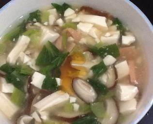 香菇豆腐羹的制作方法（以豆腐为基础，以香菇为主料，清淡可口的营养美食）-第3张图片-美味行家