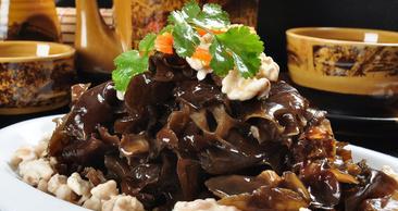 桃仁木耳——营养美食（以桃仁和木耳为主材料的健康佳肴）-第1张图片-美味行家
