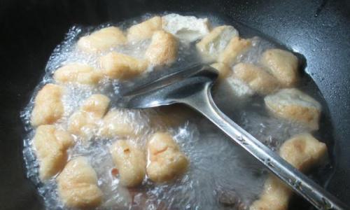 美味素鸡花生炖鸭的烹制方法（口感鲜美，营养丰富，健康不腻，做法简单易学）-第2张图片-美味行家