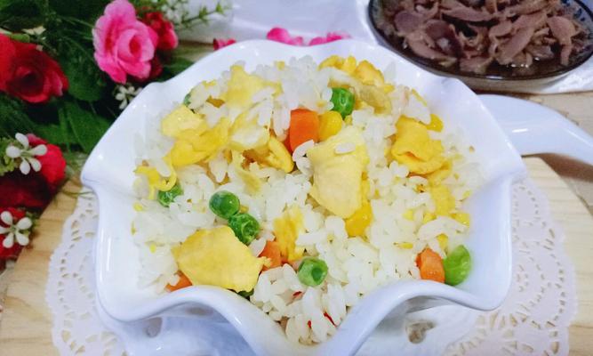 营养早餐的选择——以什锦燕麦炒饭为例（美味健康，为您提供全面营养；）-第1张图片-美味行家
