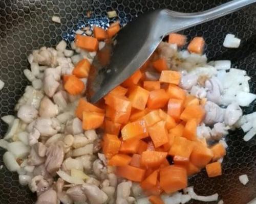 学会做一道美味的素菜咖喱饭（以健康素食为主，营养美味双重保障！）-第1张图片-美味行家