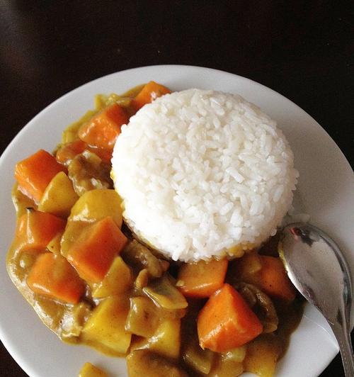 学会做一道美味的素菜咖喱饭（以健康素食为主，营养美味双重保障！）-第3张图片-美味行家