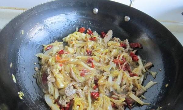 一碗酸爽入味的美味佳肴，让你舌尖上的享受（一碗酸爽入味的美味佳肴，让你舌尖上的享受）-第2张图片-美味行家