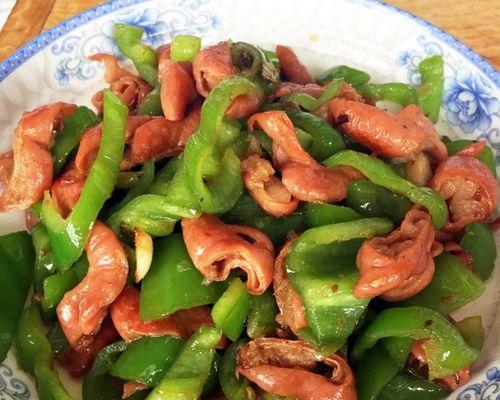 如何用香干溜出美味的肥肠（做法详解，轻松搞定溜香干肥肠，味道鲜美）-第3张图片-美味行家